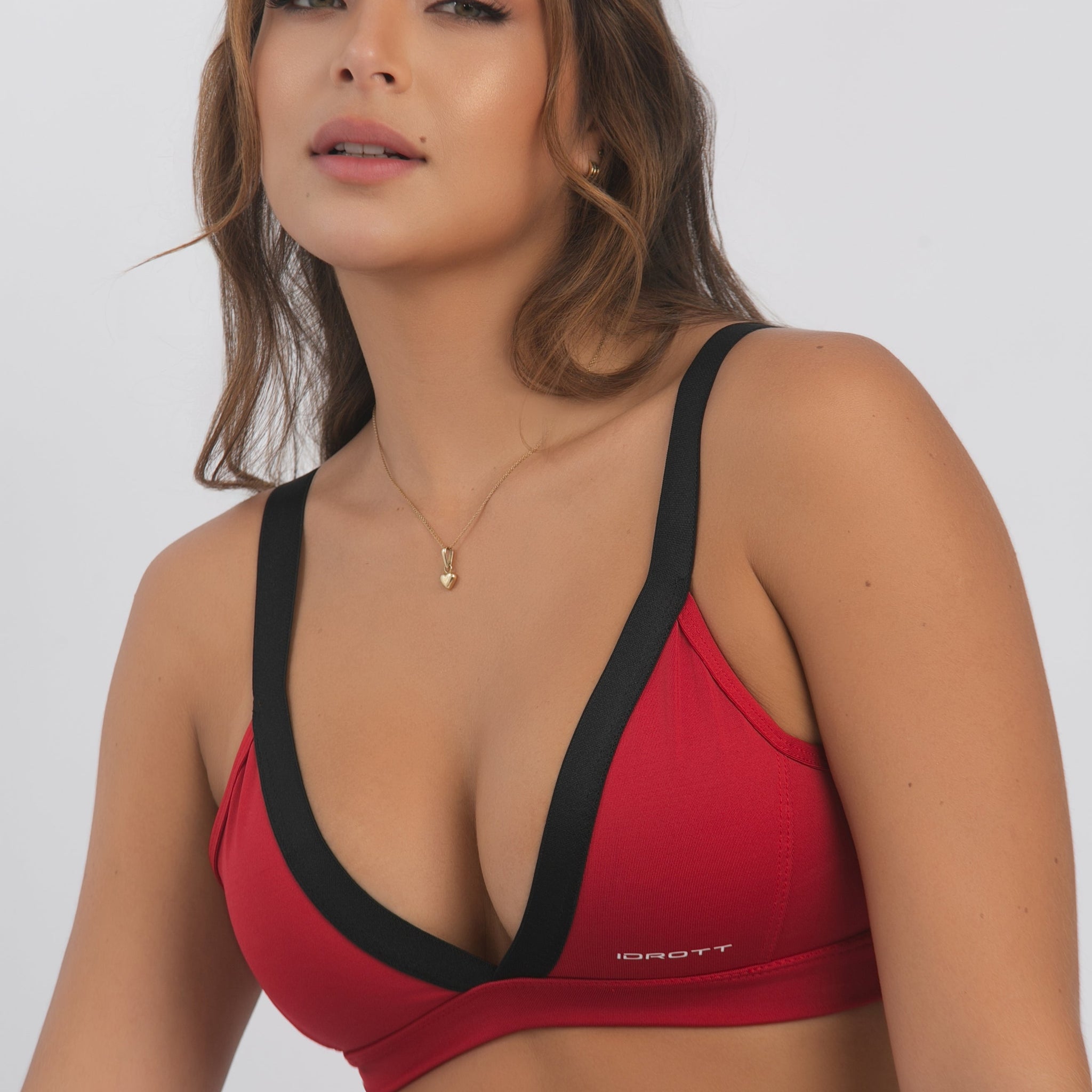 686bee4c-e3dd-4213-9e95-9b3ffaca1036/Top_Deluxe_Rojo_1.jpg